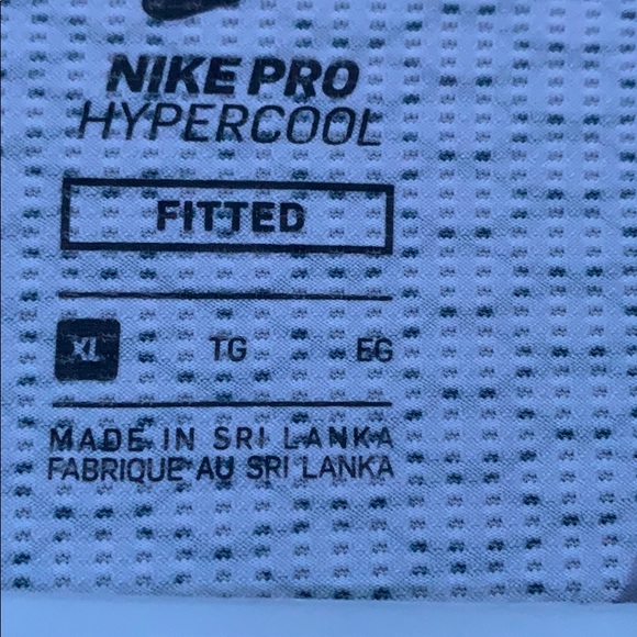 Nike T-shirt - Picture 3 of 3